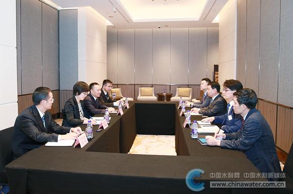 李国英会见亚洲水理事会主席尹锡大